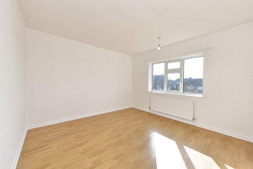 Western Drive - Bedroom 1