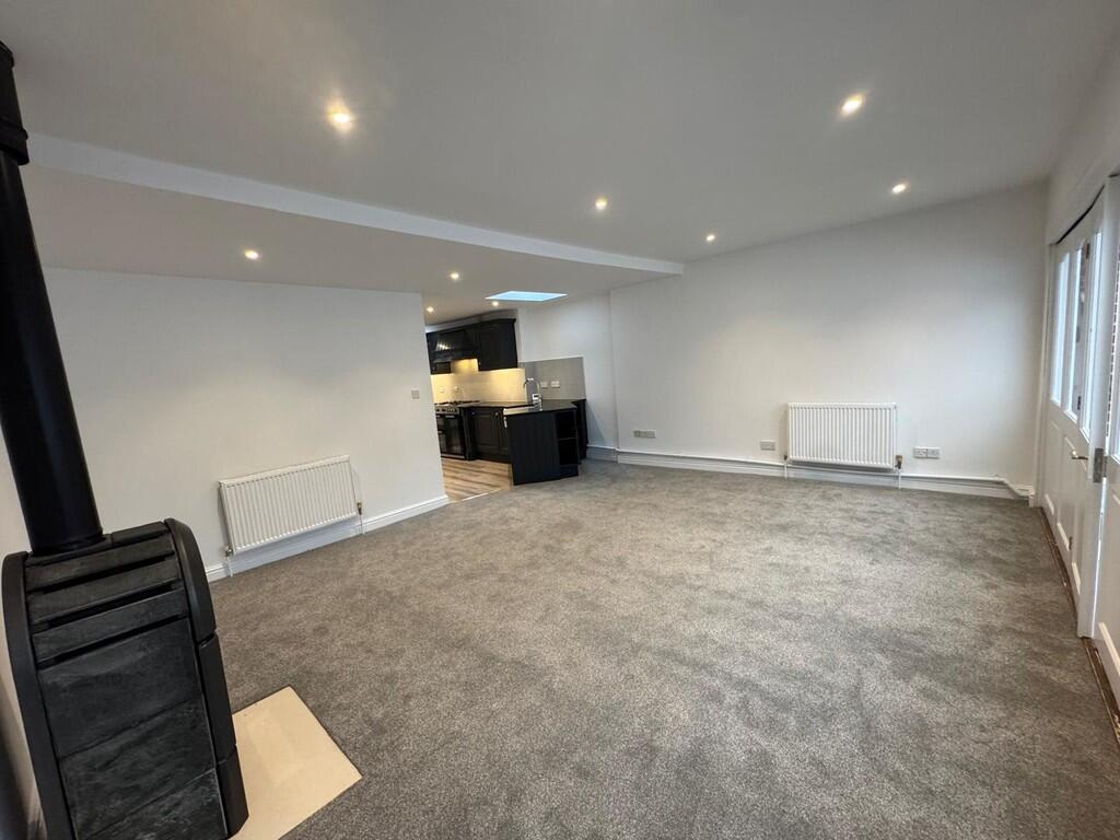 6b557fb5-c901-4cc...