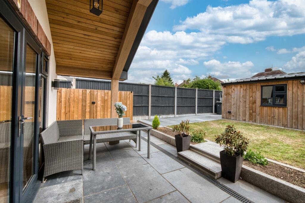 Veranda - seating area.jpg