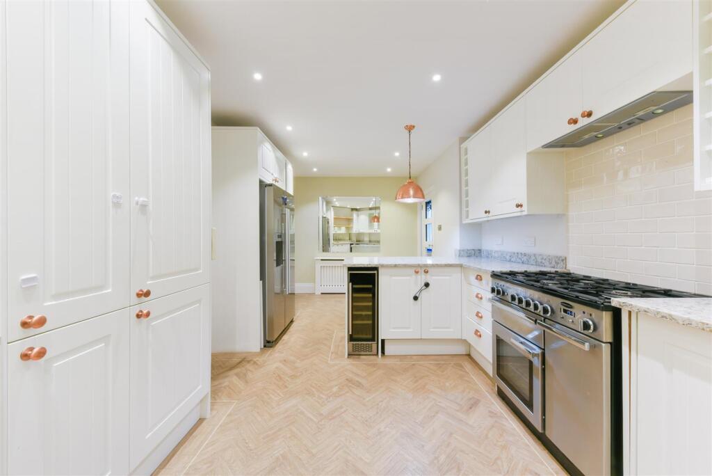 MALVERN COURT, 7- (11).jpg