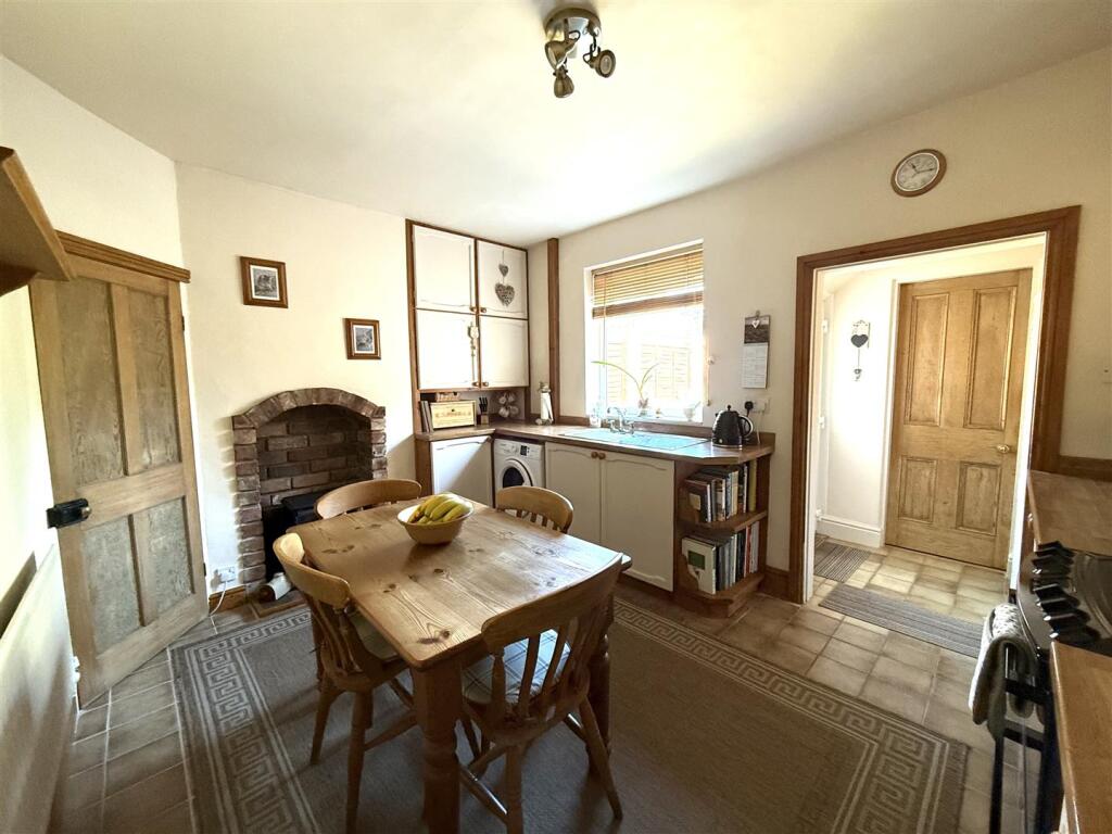 54 lion st kit 4.jpeg