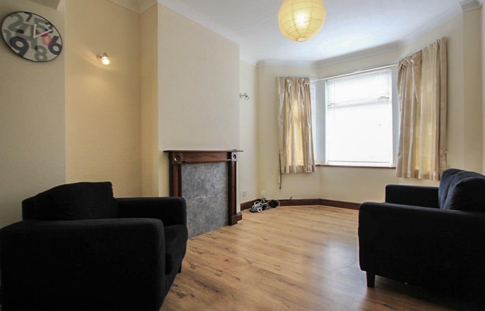 Lounge2.jpg