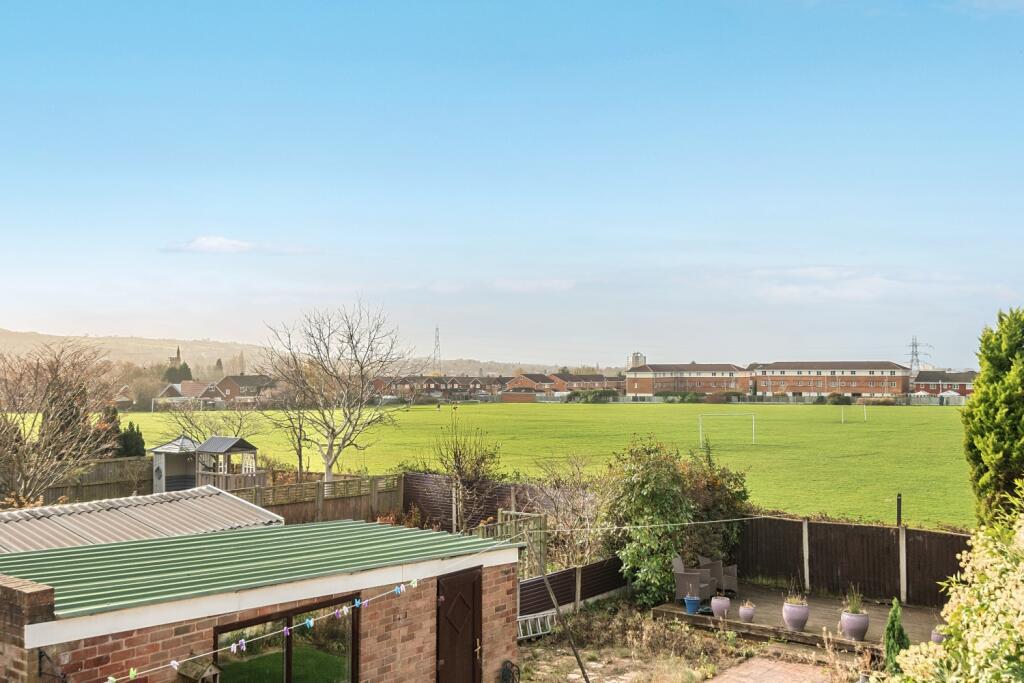 1385344-5-6929845804d67-ARW-1