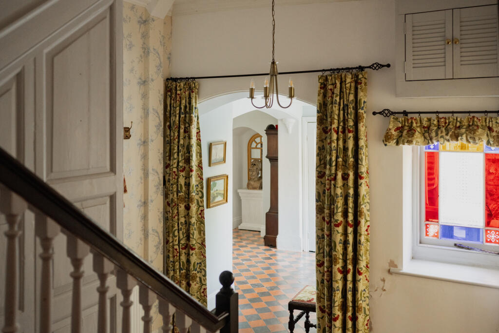 283264 - All Saints House, High Street, Stoke F...