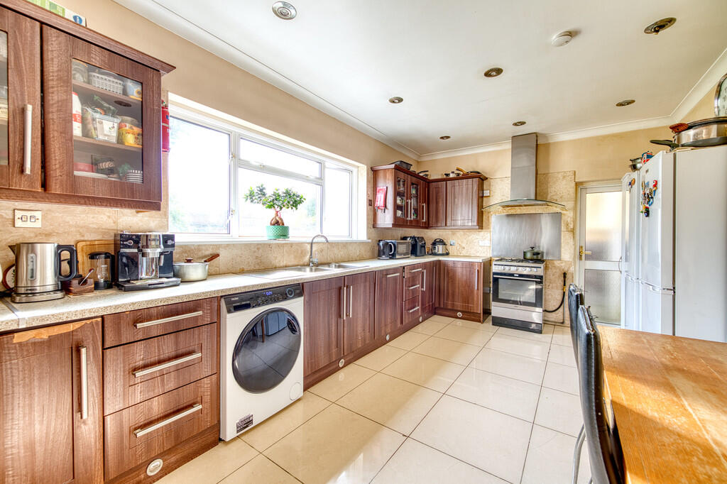 Kitchen 1