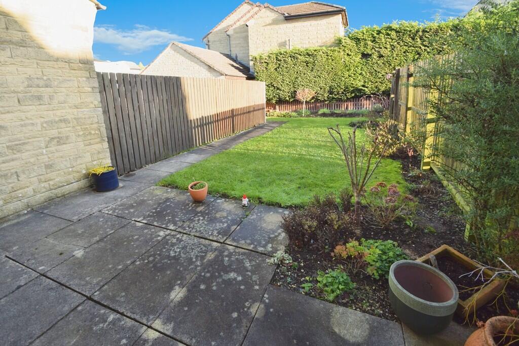 6ae4afdb-Garden 2...