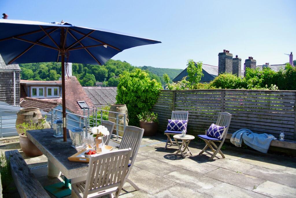 Berry Cottage, Dittisham, Garden