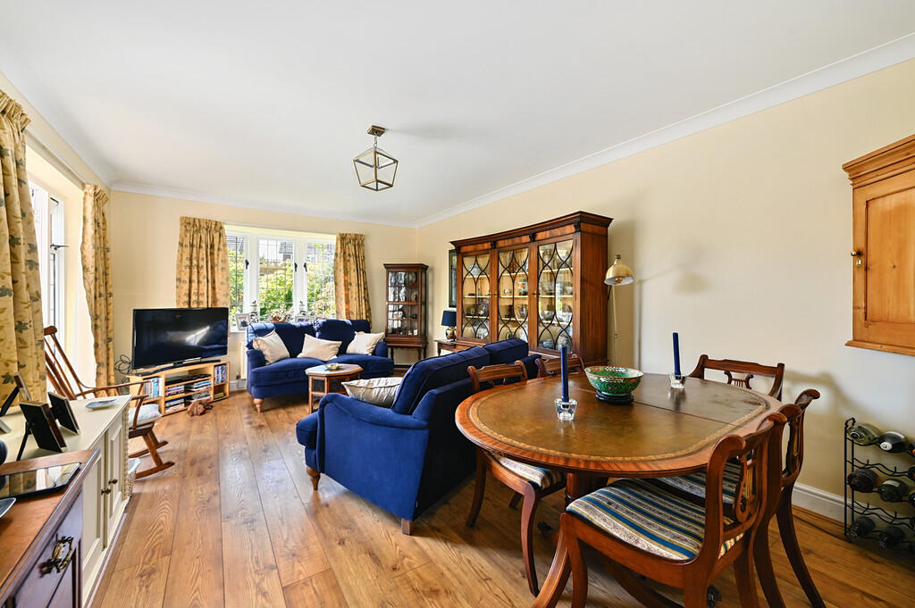 2 Salcote mews tn...