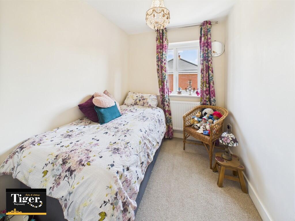 CAM02176G0-PR0589...