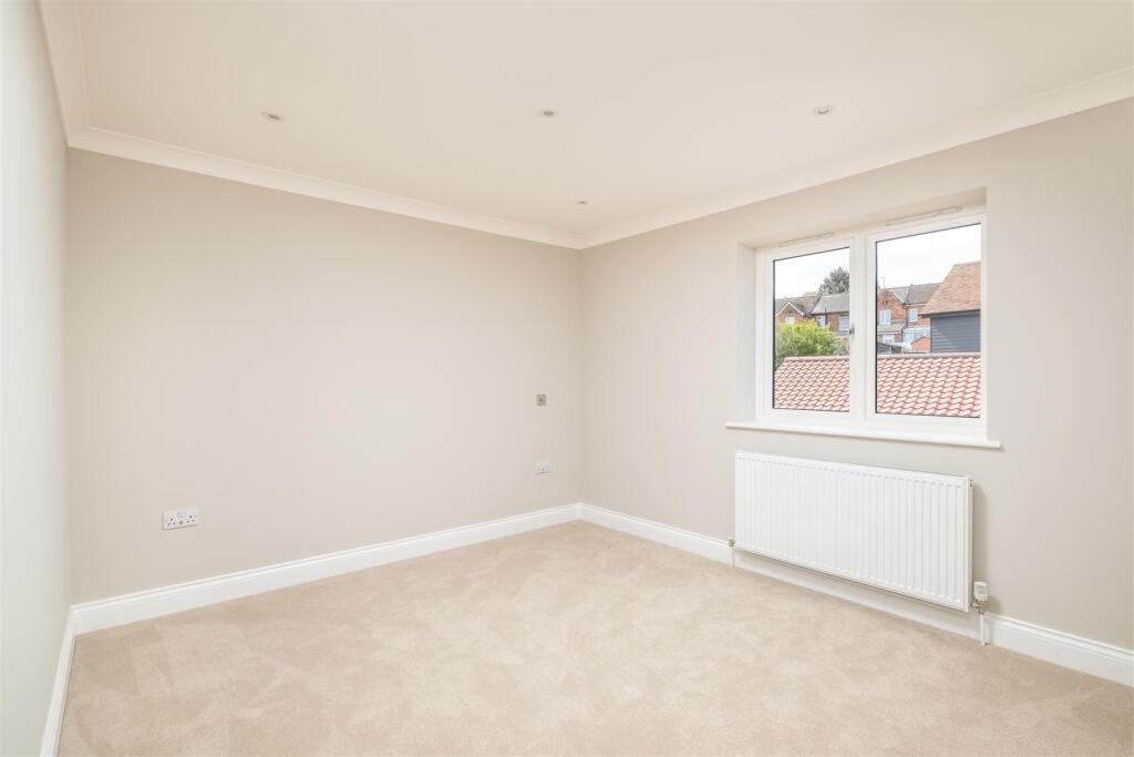 250412 - Halls Close, Braughing - 18.jpg