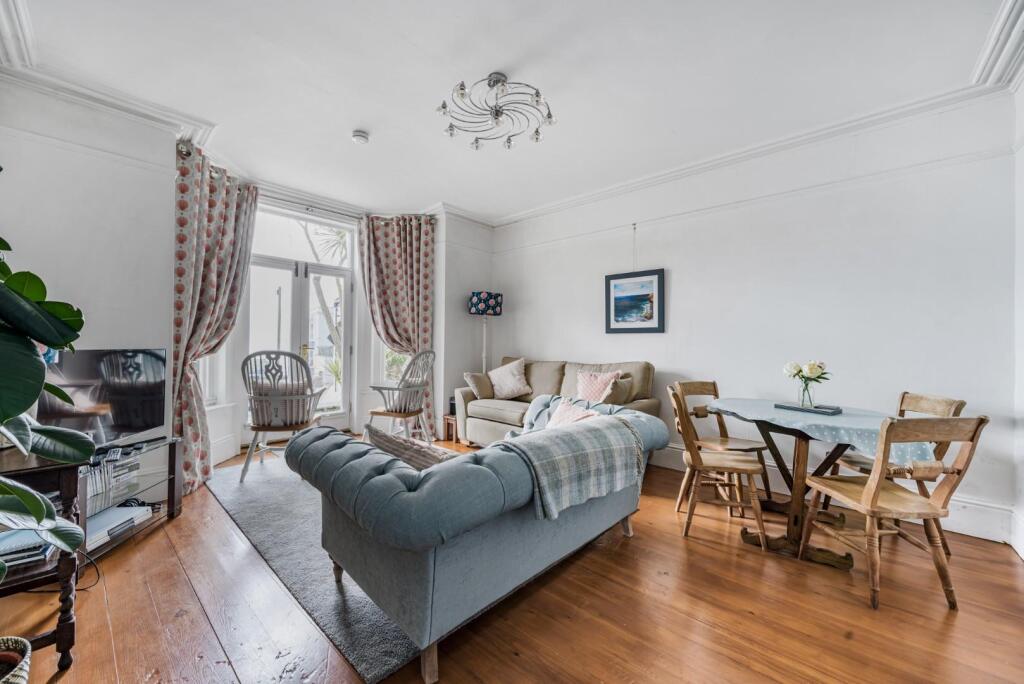 Splendid Reception Room
