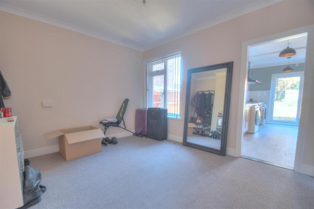Dining Room 1.jpg
