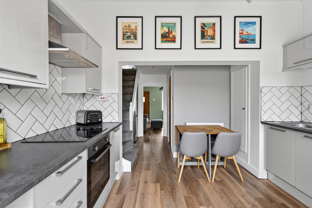 Kitchen / Dining Room