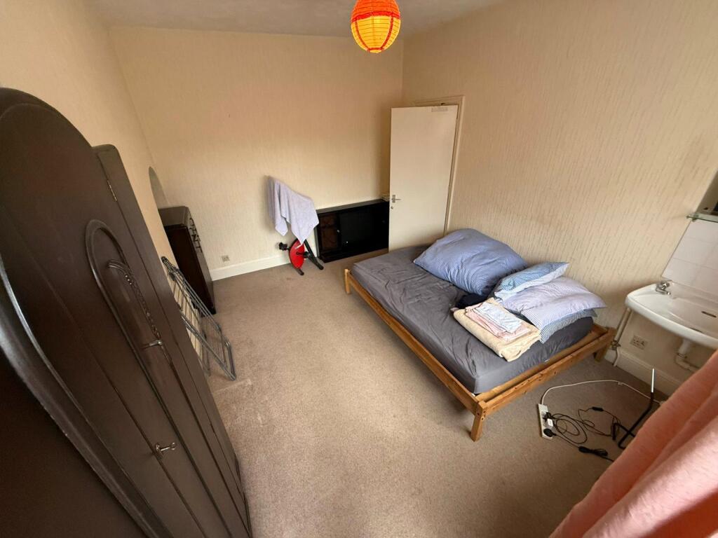 Picture No. 05