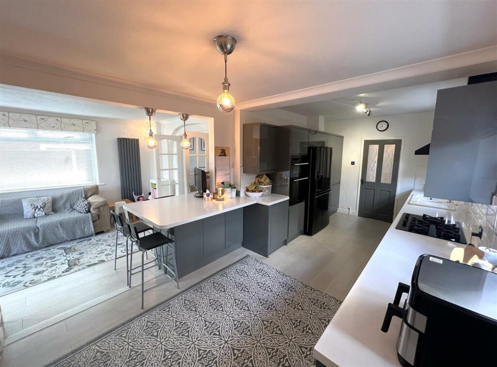 Kitchen B.JPG
