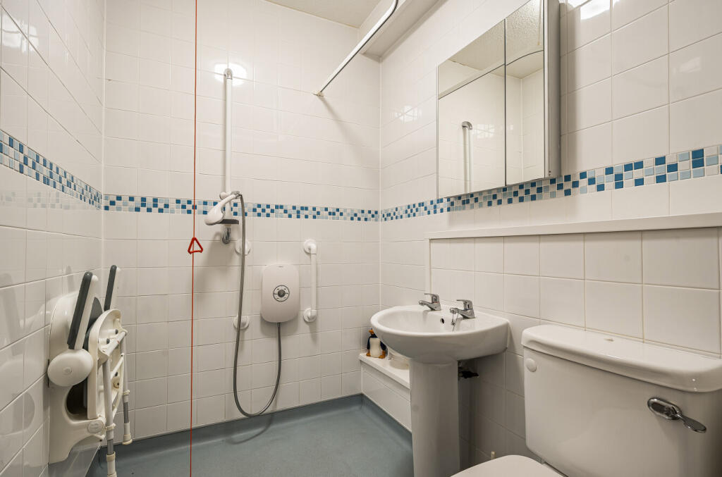 1329530-7-6888e53...