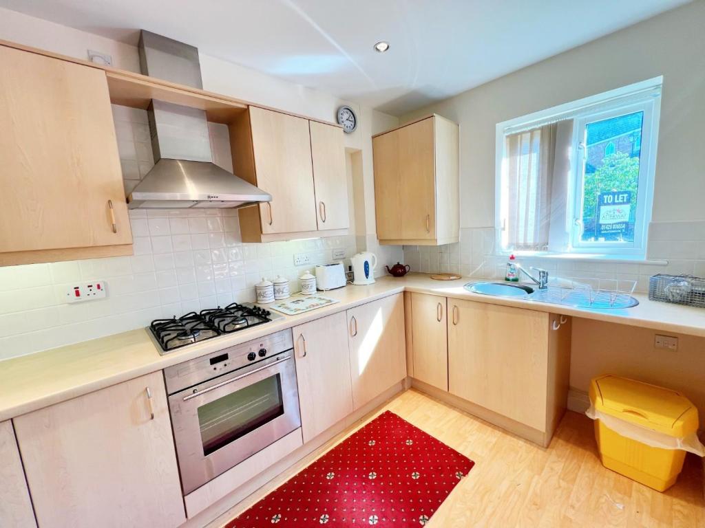 Kitchen pic 3.jpg