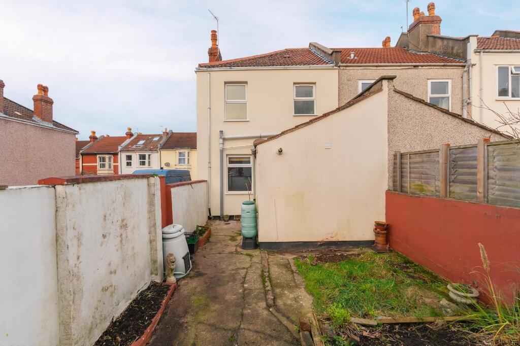 3Y2REN - External E.jpg