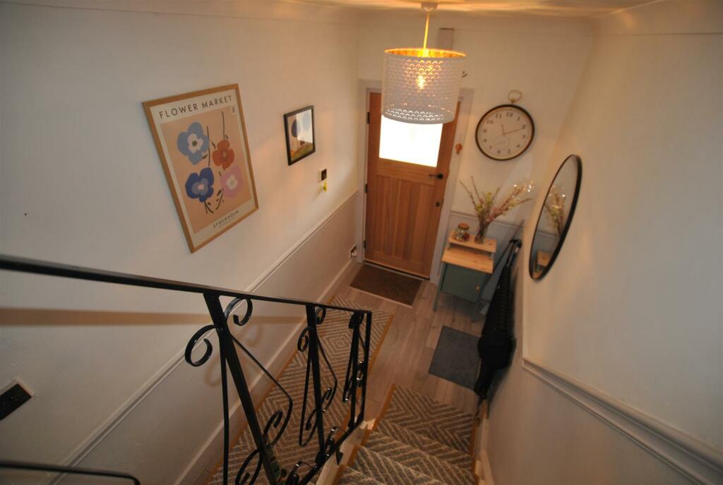ENTRANCE HALLWAY