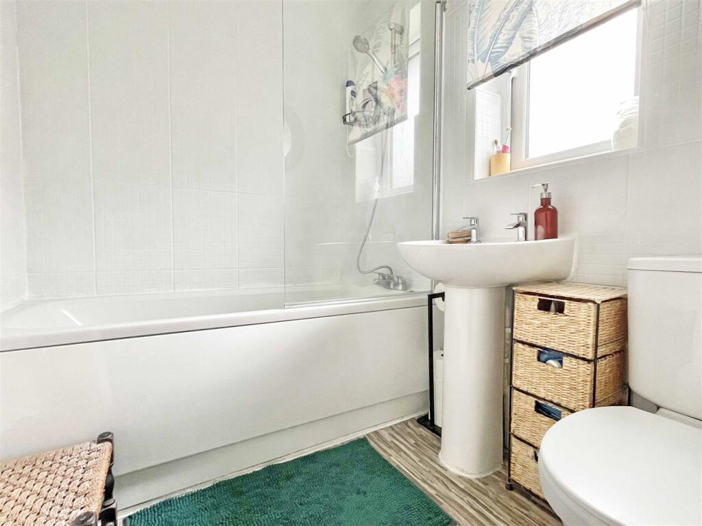 bath1.jpg