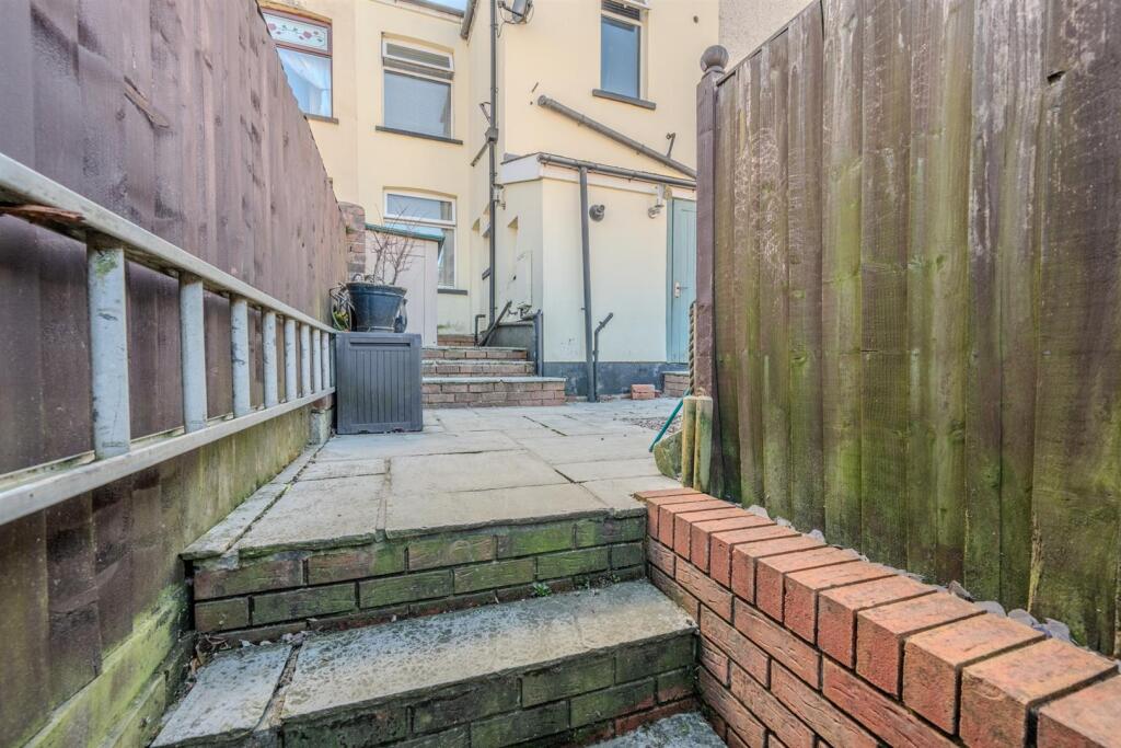 19 Park Terrace-18.jpg