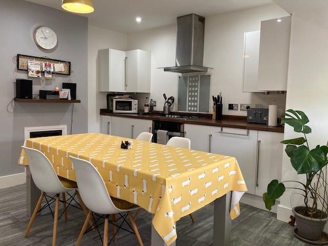 Kitchen 3.jpg