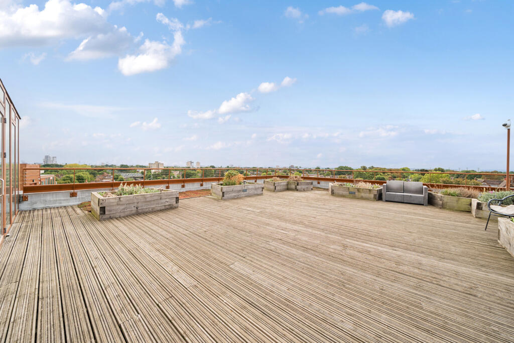 1342340-3-68a5a1b...