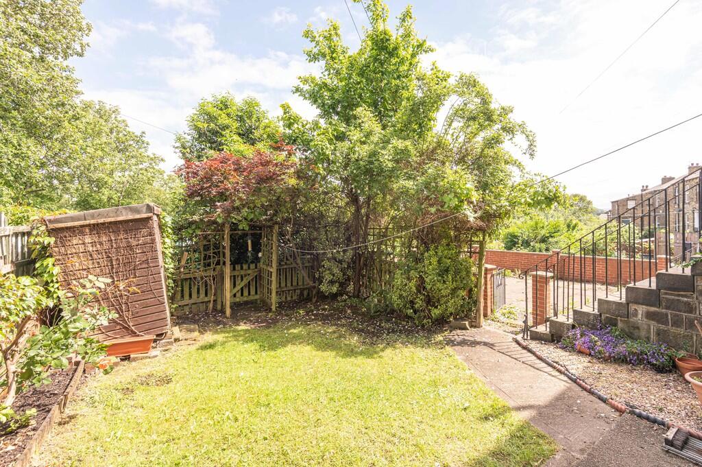 05 - 62 Branch St...