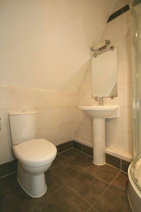 Bedroom 2 En-Suite