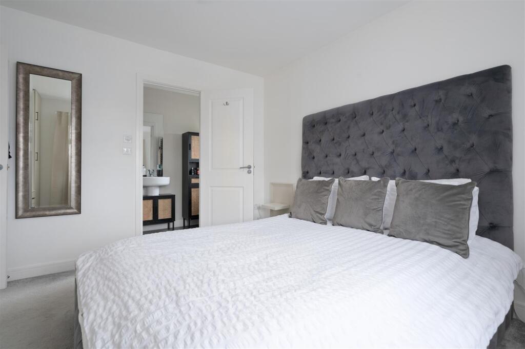 2MiddlebankCrescent026.JPG