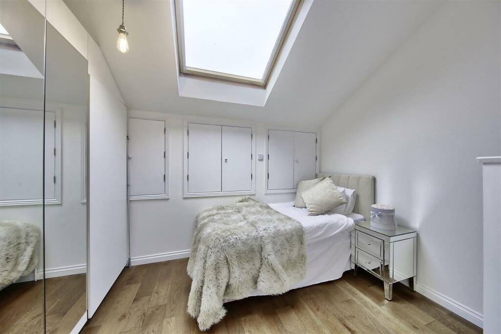 Bedroom 4.jpeg
