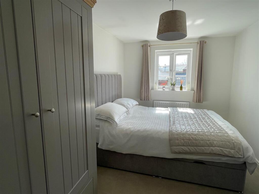12 Timms Lane - Bed 2.jpg