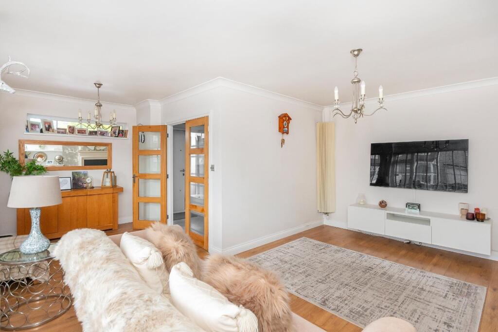 4R8DHE - Living Room A.jpg