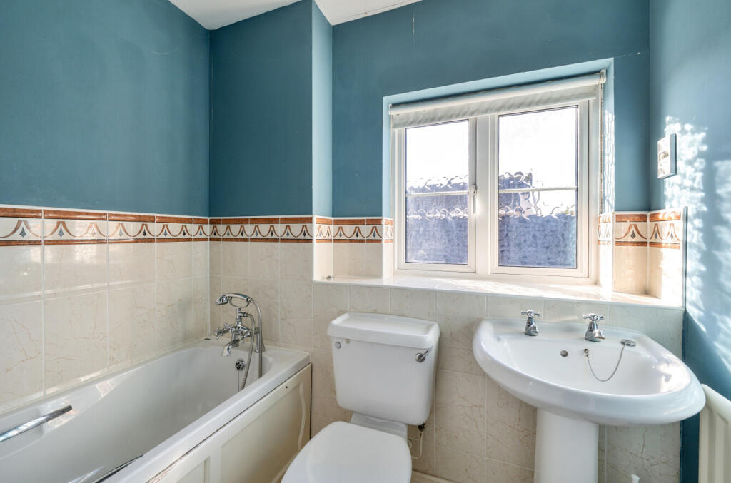 1373091-10-68ff4d...