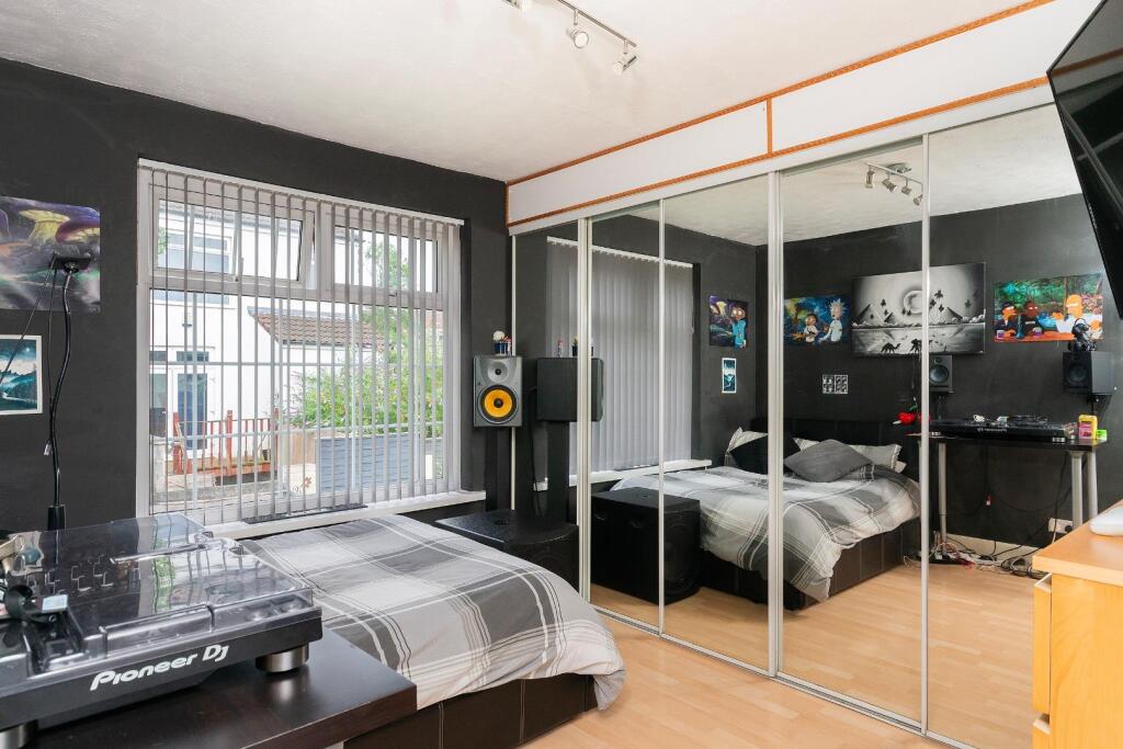 0A2AEE - Bedroom G.jpg