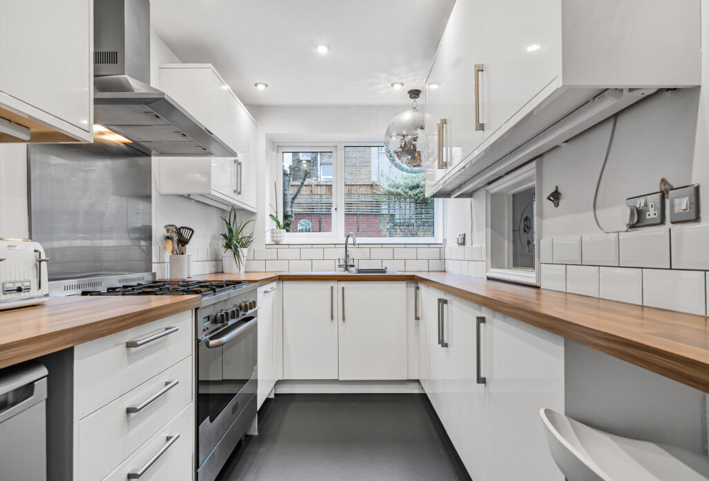 1382279-10-69246d...