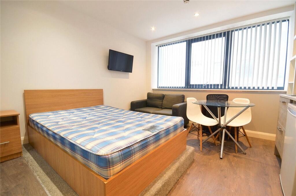 Bedroom/Lounge