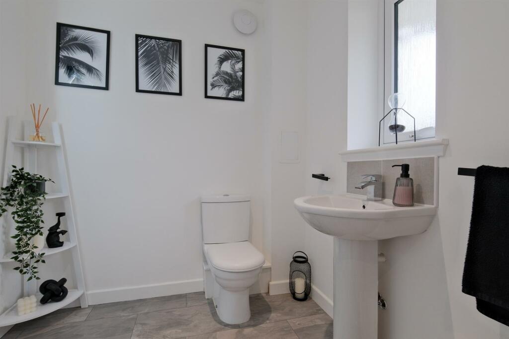 Downstairs cloak/wc