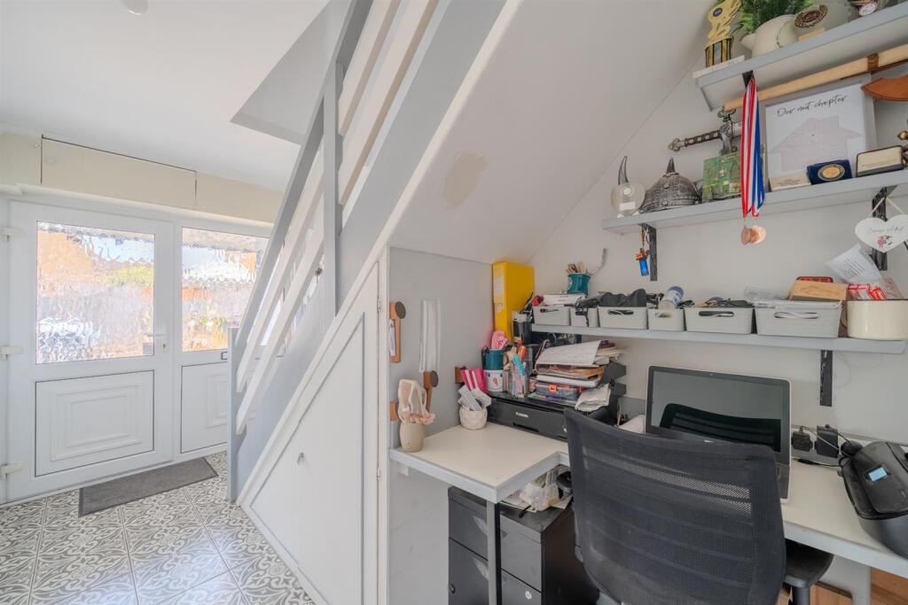 2 Stokes Drive-8.jpg