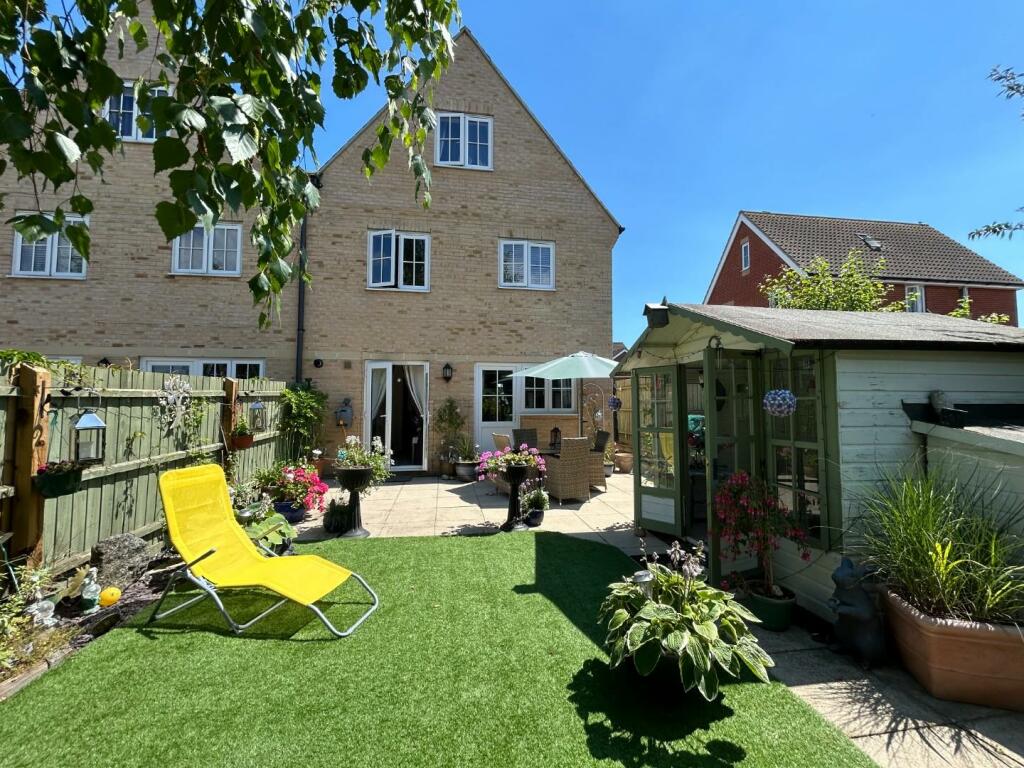 OUTSIDE (Rear)
