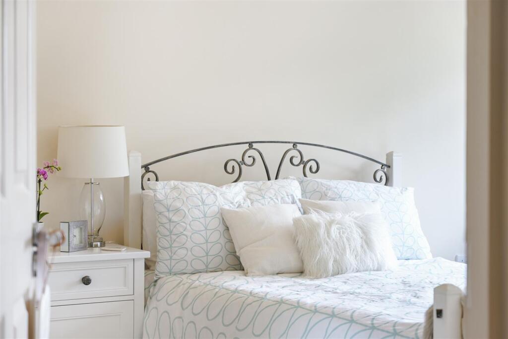 KINGSWOOD ROAD (19).jpg