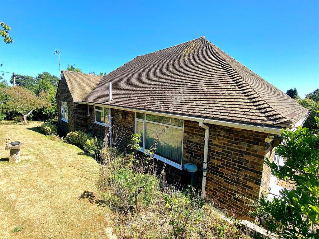 35 The Highlabds - Side.jpg