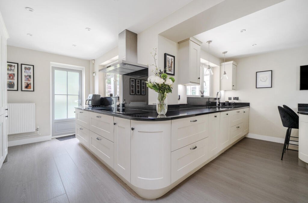 1335948-29-6895ca...