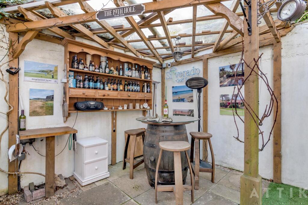 8 Blyth Mews, Halesworth, IP19 8FB (40).jpg