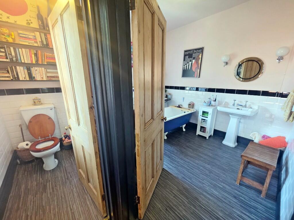 Bathroom &amp; Sep' WC