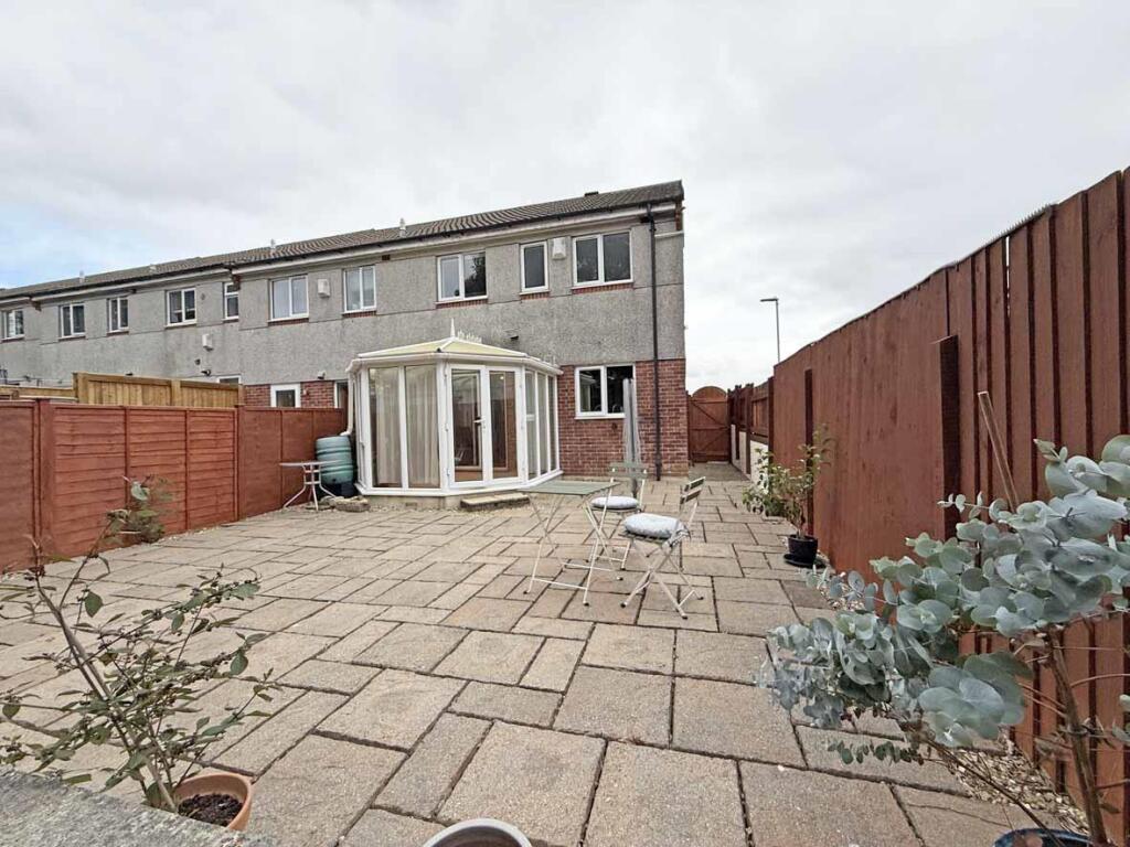 Cayley Way 39 - Rear 1.jpg