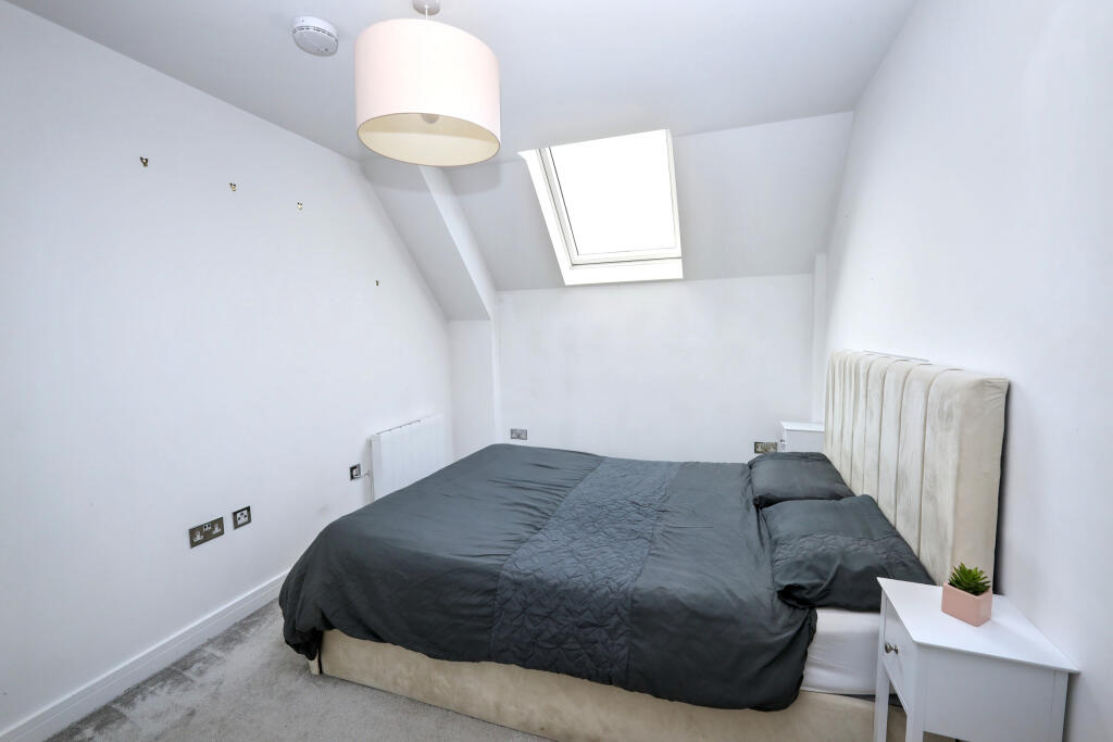 bedroom one.JPG