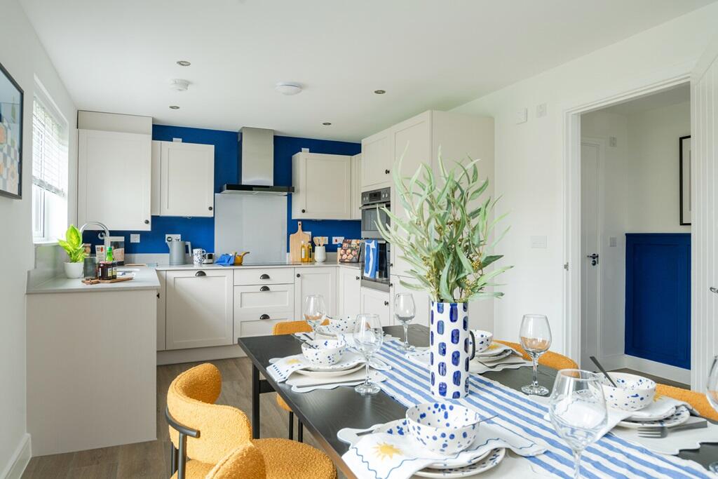 Spend time with the family in the kitchen diner whilst you cook up a storm