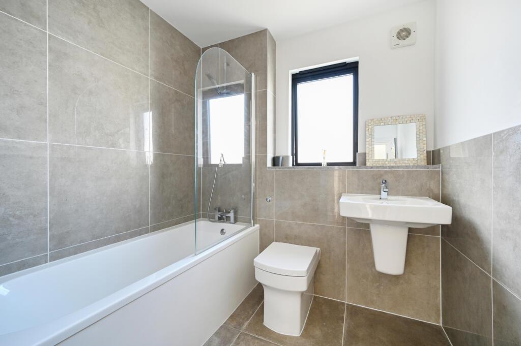 bathroom.jpeg