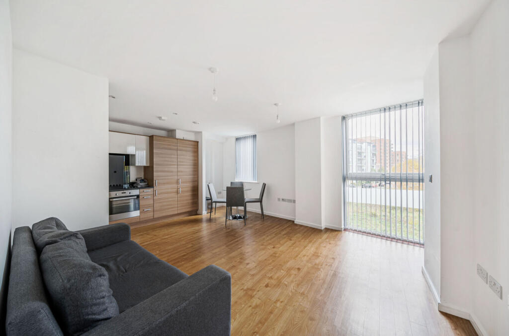 3 Heybourne Crescent, London, NW9